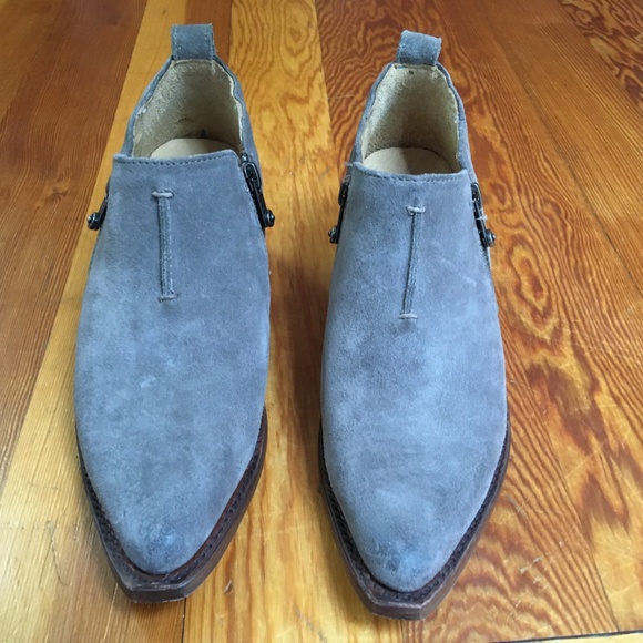 Frye Sacha Moto Shootie Ankle Boot (6) - Picture 3 of 7